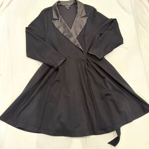 Stylish Black Wrap Dress with Satin Lapels